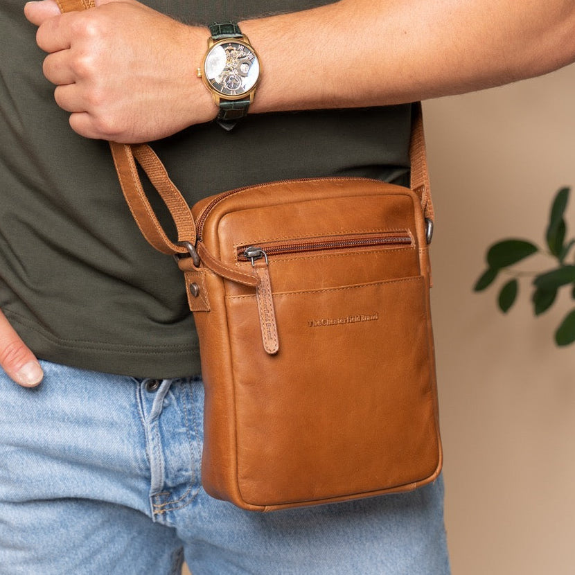 Laveno Full-Grain Leather Crossbody Bag 男士 – alternate product view 2