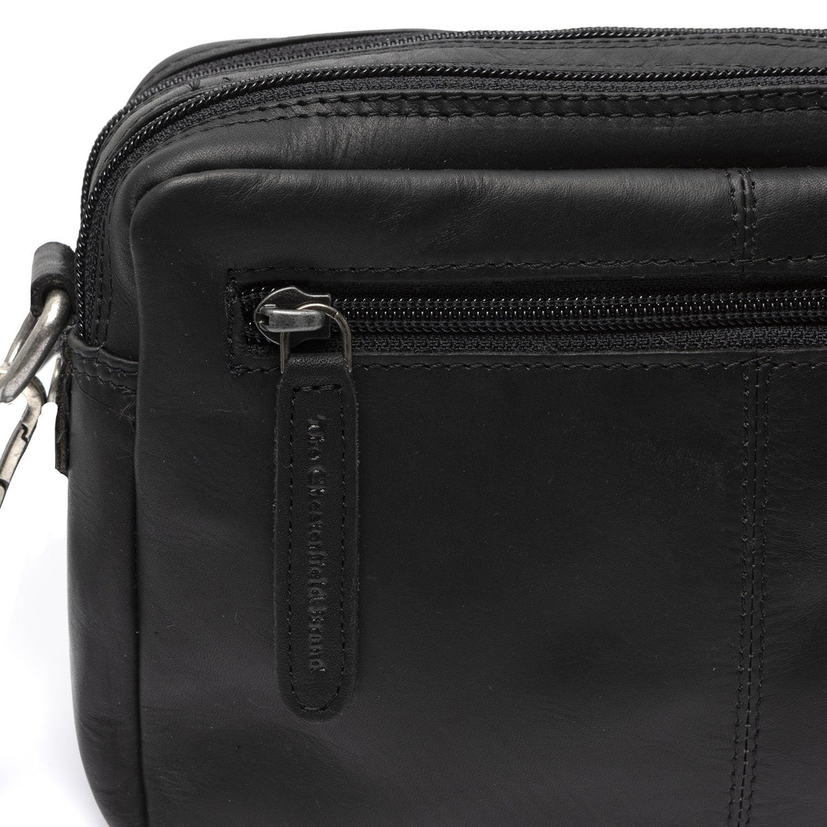 Solid Antique Brass Hardware &amp; Heavy-Duty Dual Zipper Detail on Samui Full-Grain Leather Crossbody Bag 女士