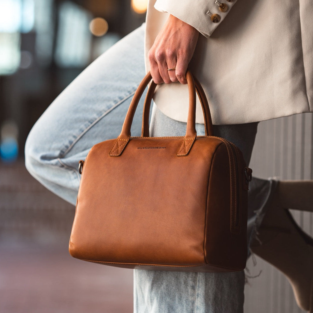 Langton Full-Grain Leather Handbag 女士 – alternate product view 2