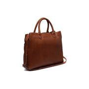 Styled Fit Perspective of Passau Full-Grain Leather Handbag 女士 on Model - Natural Daylight Drape