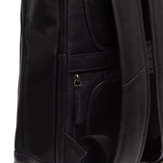 
Solid Antique Brass Hardware & Heavy-Duty Dual Zipper Detail on Detroit 头层真皮笔记本双肩包