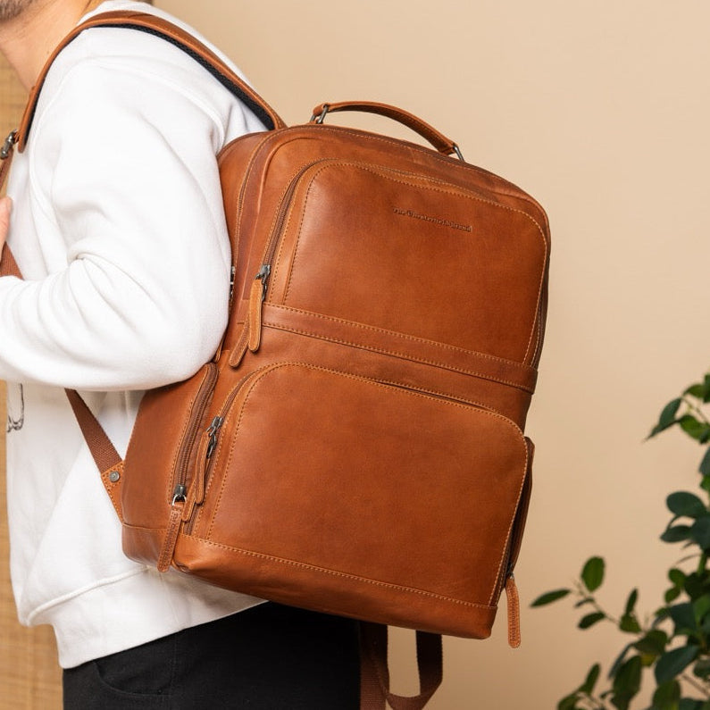 Lennox Full-Grain Leather Laptop Backpack 女士 – alternate product view 2