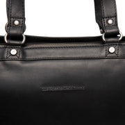 
Solid Antique Brass Hardware & Heavy-Duty Dual Zipper Detail on Manly 真皮公文电脑包