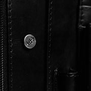 Leather Portfolio Barnet 女士 - Lateral Side Profile View Showing Sleeve Cut &amp; Athletic Taper Fit