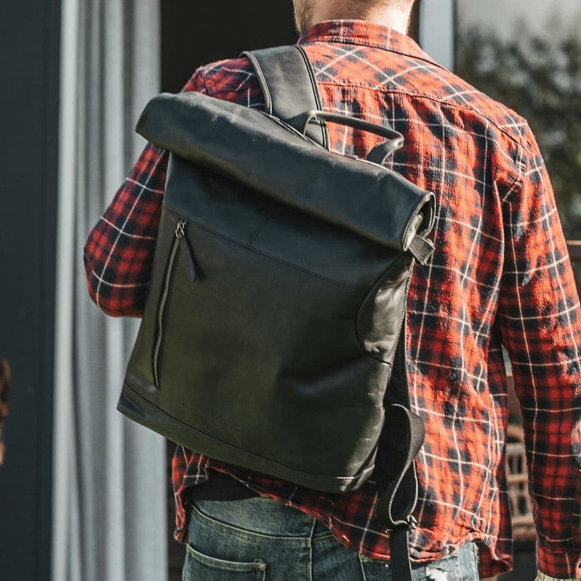 Liverpool Full-Grain Leather Roll-top Backpack 女士