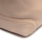 Solid Antique Brass Hardware &amp; Heavy-Duty Dual Zipper Detail on Astero Full-Grain Leather Shoulder Bag 女士
