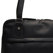 
Classic 100% Full-Grain leather Bag - 展现加固真皮背带与承重走线的背部视角