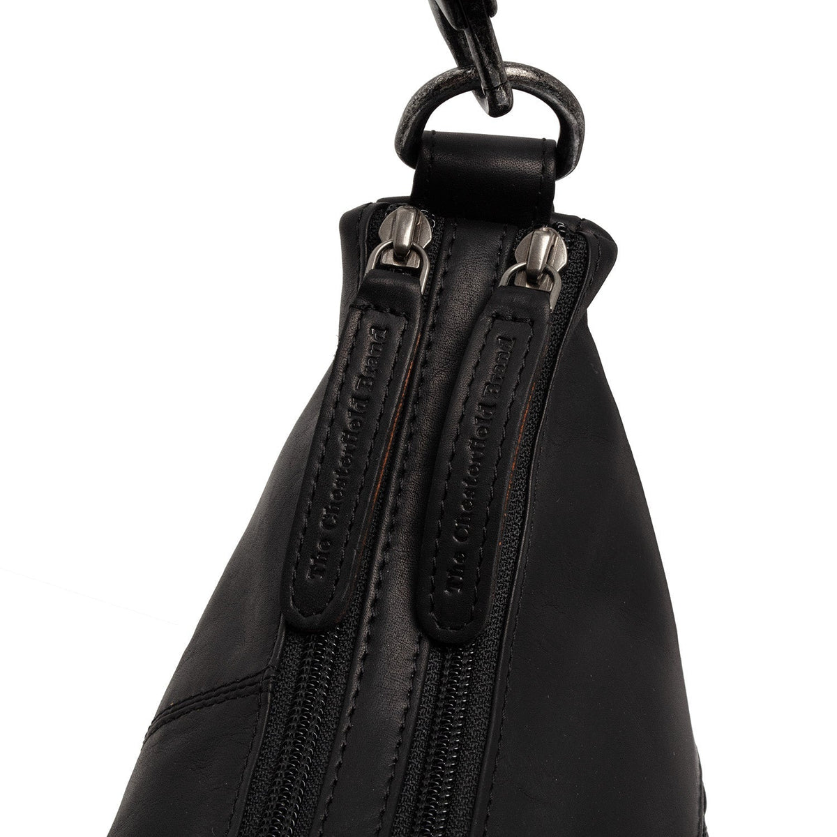 
Classic 100% Full-Grain leather Bag - 展现加固真皮背带与承重走线的背部视角