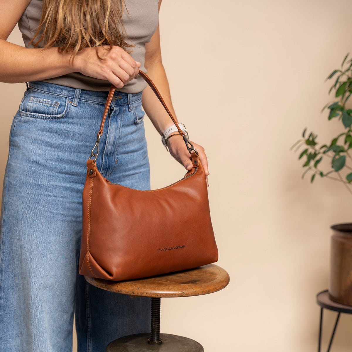 Skara Full-Grain Leather Shoulder Bag 女士 – alternate product view 3
