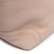 
内衬展示 Showing Dedicated Padded Laptop Sleeve & Multi-Compartment Organization