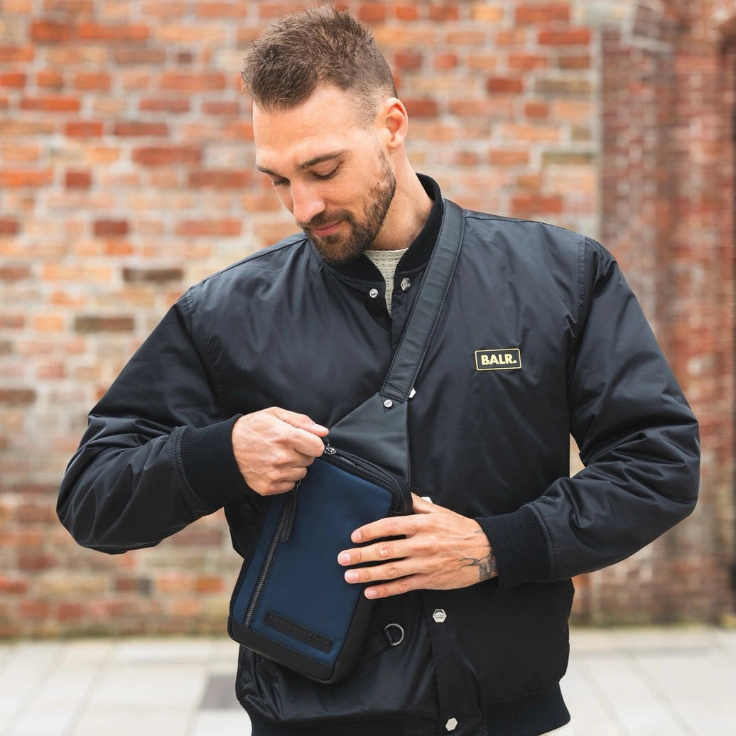 
Everyday Carry Perspective Showing Ergonomic Grab Handle & Strap Comfort