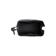 Close-Up Detail of Classic Collar &amp; Heavy-Duty Zipper Hardware on Biassa Full-Grain Leather Toiletry Bag 女士