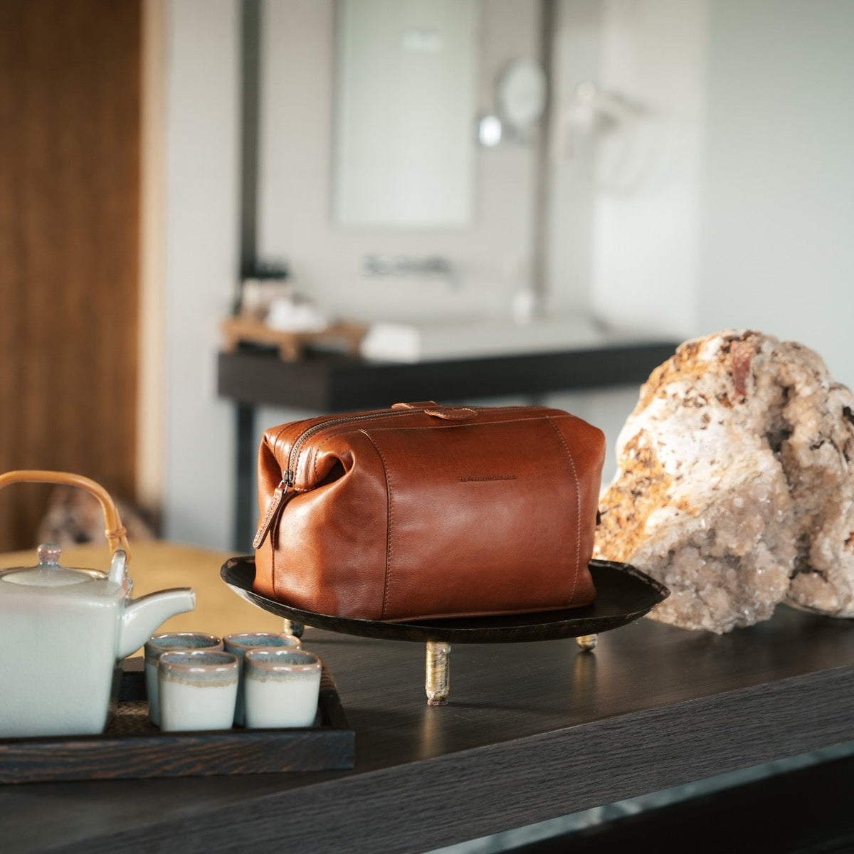 Biassa Full-Grain Leather Toiletry Bag 女士 – alternate product view 3