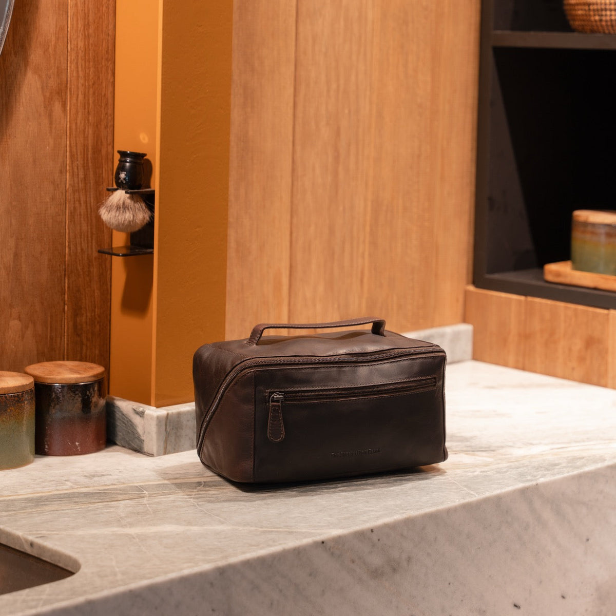 Elmia Full-Grain Leather Toiletry Bag 女士 – alternate product view 3