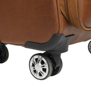 Close-Up Detail of Classic Collar &amp; Heavy-Duty Zipper Hardware on Leather Trolley Key Largo 女士