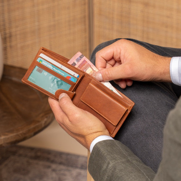 Marvin Full-Grain Leather Wallet 男士 – alternate product view 3