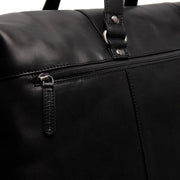 100% Full-Grain Wax Pull-Up 100% Full-Grain Leather Grain Texture &amp; Handcrafted Patina Detail