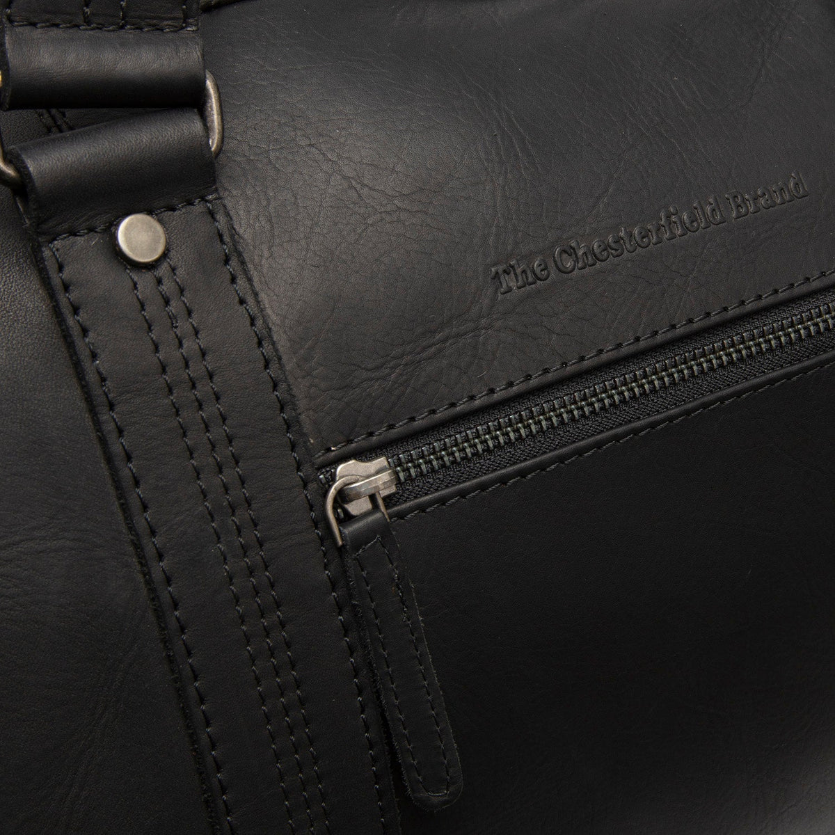 Rivaro Full-Grain Leather Weekender Bag 女士 - Structured Side Profile Showing Gusset Depth &amp; Expansion Capacity