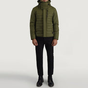 
细节特写 of Classic Collar & Zipper With Placket Hardware on Malcolm 墨绿色 Hooded Puffer 真皮夹克 男士