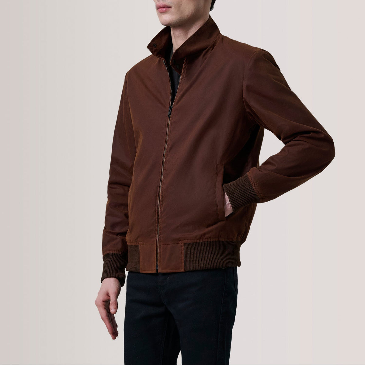 Morrison 棕色 Canvas 真皮飞行员夹克 男士 For Men - Lateral Side Profile View Showing Sleeve Cut &amp; Athletic Taper Fit