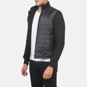 
Black Polyester (Torso) &Amp; Knitted Fabric (Sleeves) Winter Jacket - 展现肩线贴合与利落下摆的背部视角