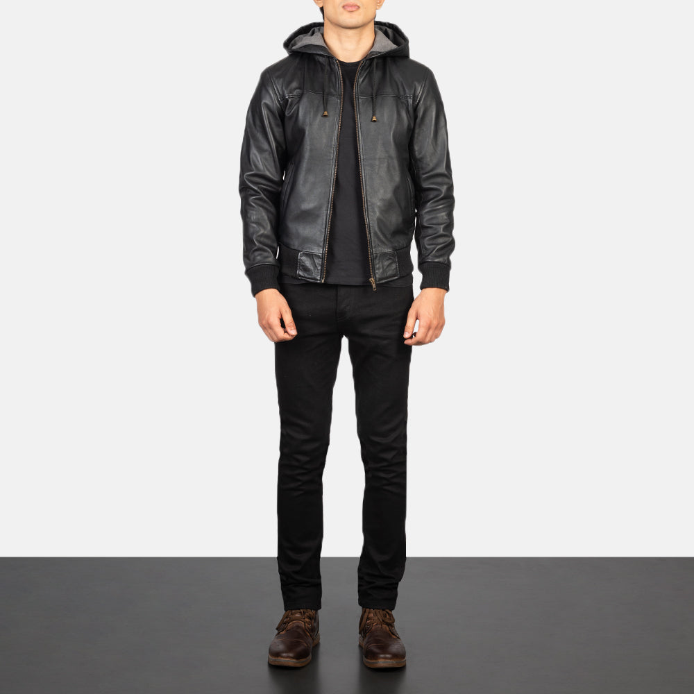 
Nintenzo Black Hooded Leather Jacket - 展现立体袖型与合身版型的侧身视角