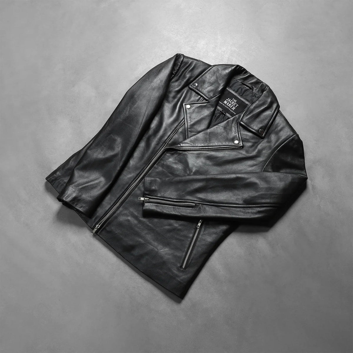 
手工下摆与精工缝制细节 Noah Black Leather Biker Jacket
