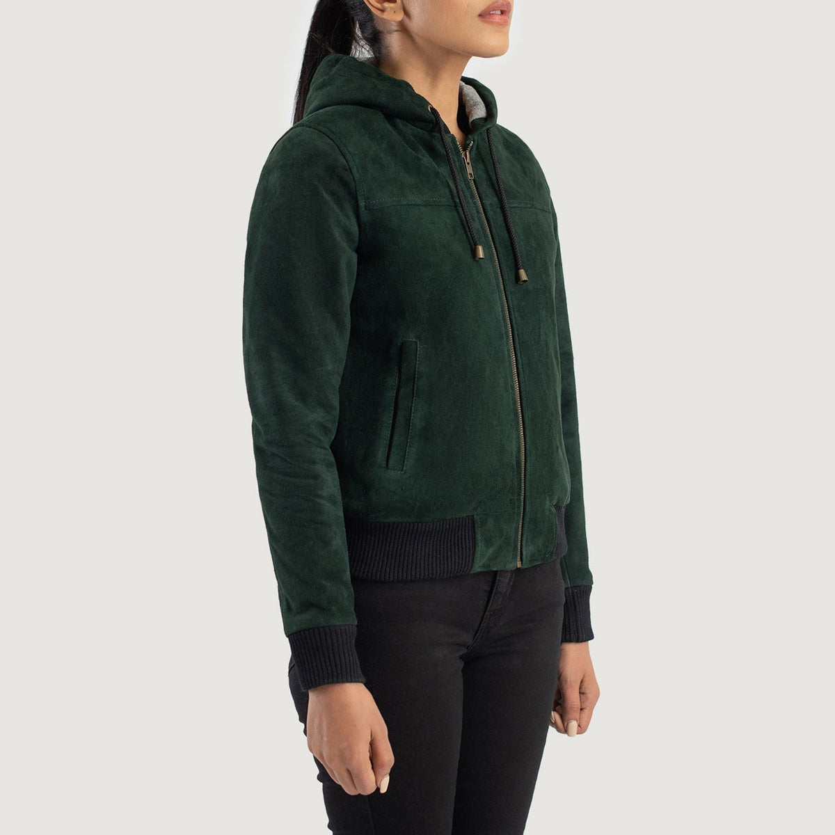 
Green Goatskin Suede Bomber Jacket - 展现肩线贴合与利落下摆的背部视角