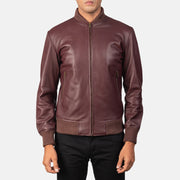 Close-Up Detail of Varsity &amp; Zipper Hardware on Men's Shane Maroon 真皮飞行员夹克 男士