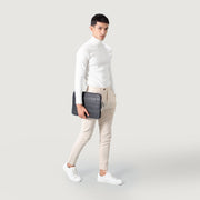 
The Baxter Leather Laptop Sleeve 女士 女士 – alternate product view 2