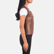 
Brown Sheepskin Leather Biker Jacket - 展现肩线贴合与利落下摆的背部视角