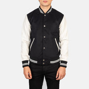 Close-Up Detail of Varsity &amp; Snap Buttons Hardware on Men's Vaxton 黑色 &amp; White Hybrid Varsity 真皮夹克 男士