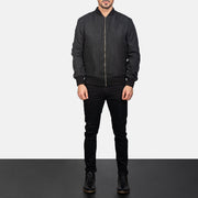 Men's Zack 黑色 真皮飞行员夹克 男士 - Lateral Side Profile View Showing Sleeve Cut &amp; Athletic Taper Fit