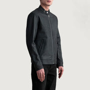 
Tumbled Black Sheepskin Leather Biker Jacket - 展现肩线贴合与利落下摆的背部视角